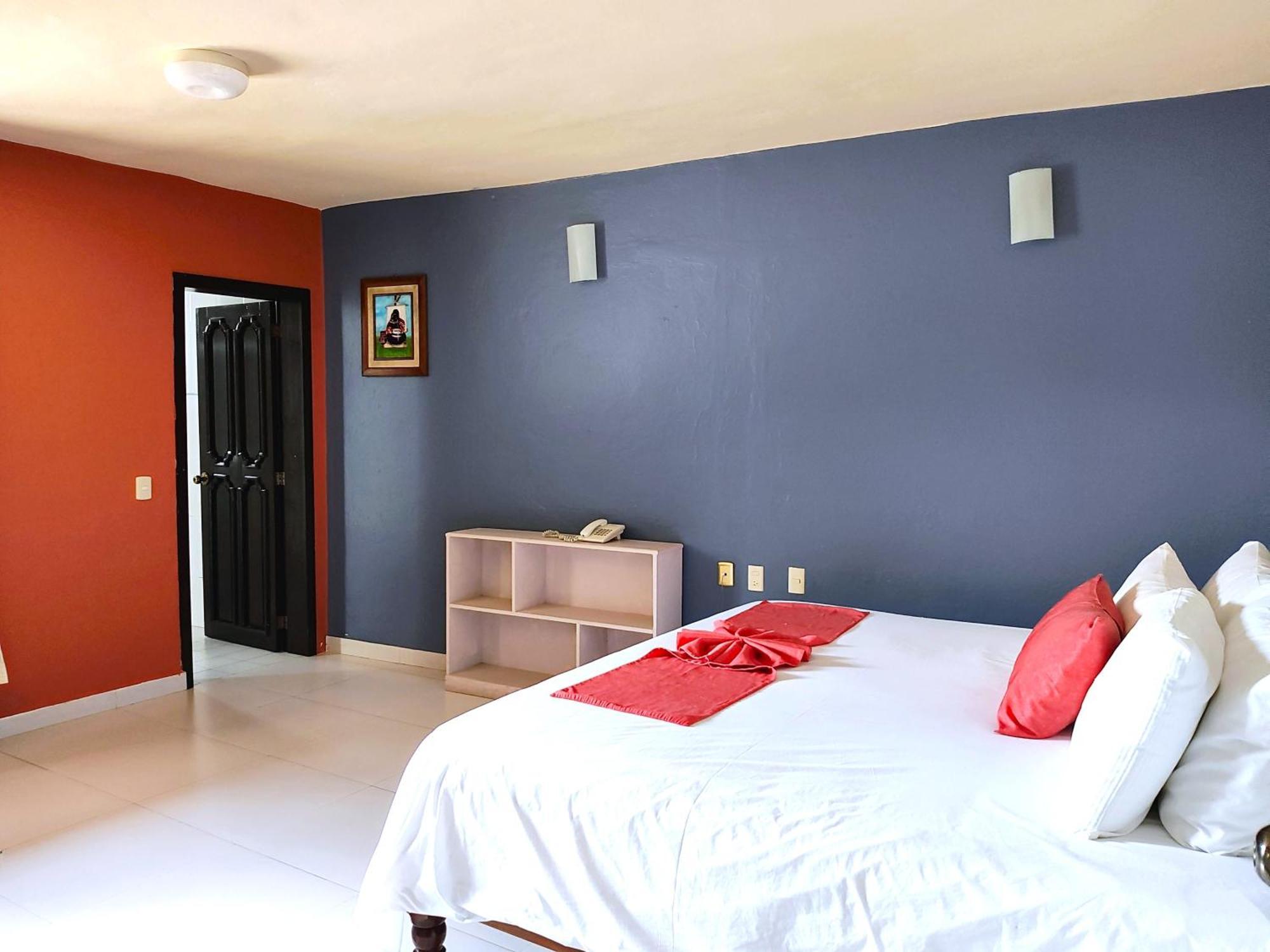 Hotel Jardines Del Carmen ซานกริสโตบัล เด ลาสกาซาส ภายนอก รูปภาพ